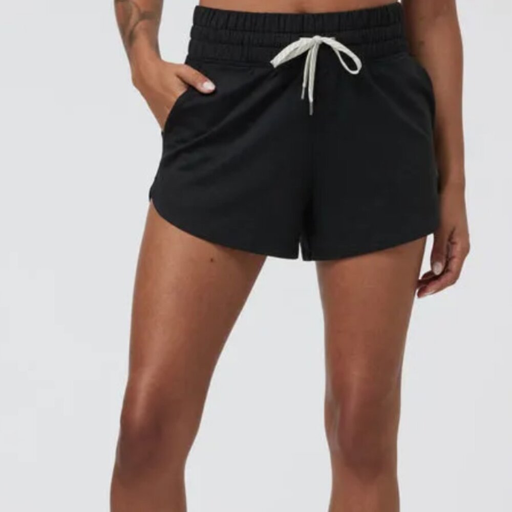 Vuori Womens Shorts Halo Performance 2.0 Black Heather Size M